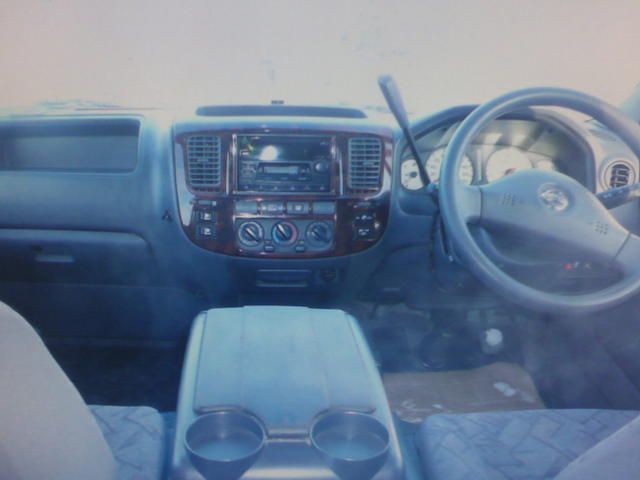 2002 Nissan Caravan