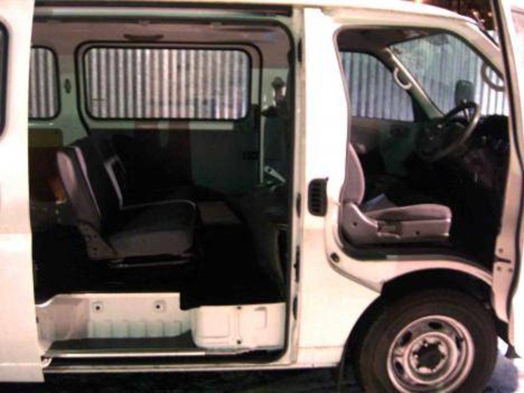 2002 Nissan Caravan