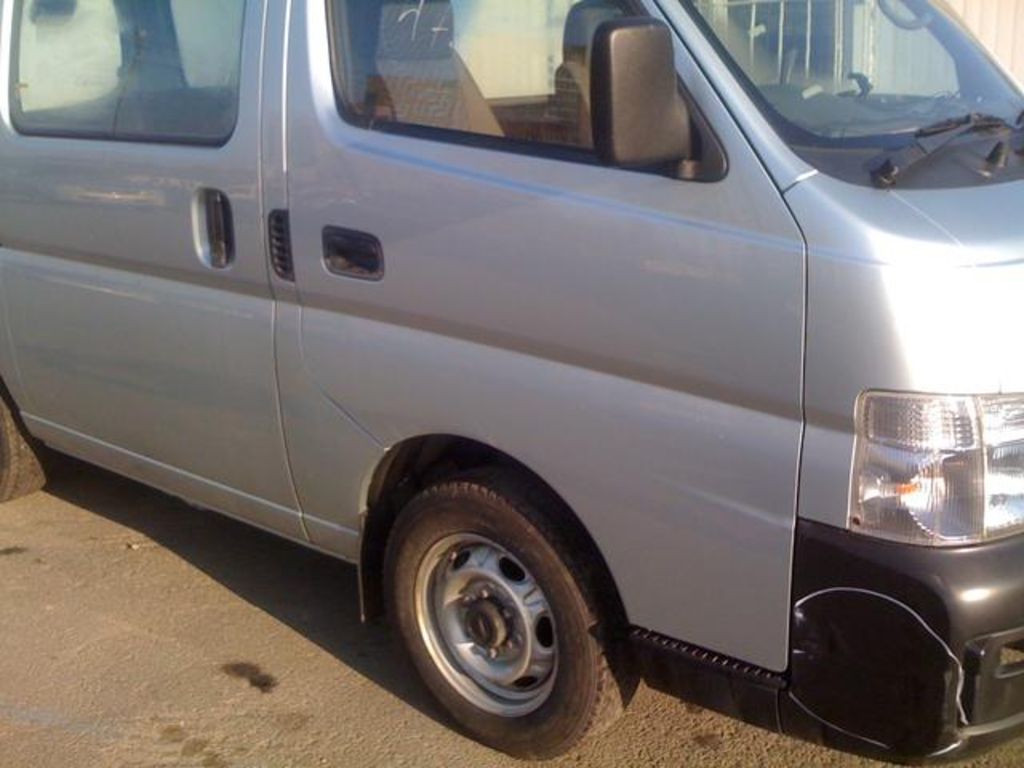 2002 Nissan Caravan