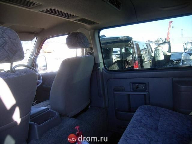 2002 Nissan Caravan