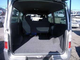 2002 Nissan Caravan Pics