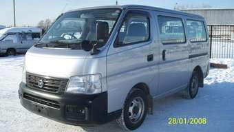 2002 Nissan Caravan Photos