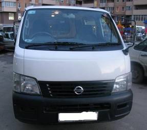 2002 Nissan Caravan Pictures