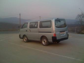 2002 Nissan Caravan Pictures