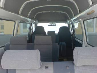 2002 Nissan Caravan Pics