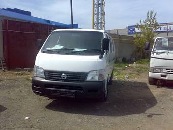 2002 Nissan Caravan Pictures