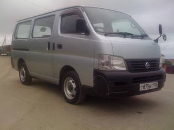 2002 Nissan Caravan Photos