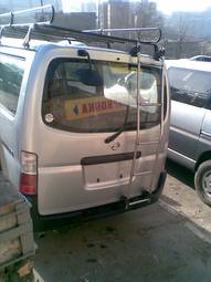 2002 Nissan Caravan Photos