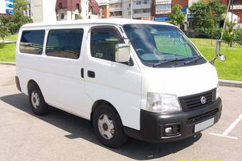 2002 Nissan Caravan Images