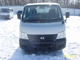 2003 Nissan Caravan Pictures