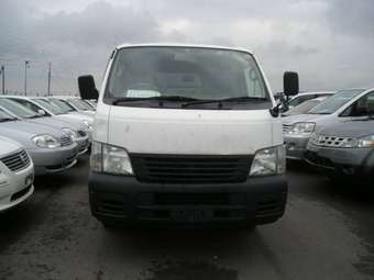 2003 Nissan Caravan Pictures