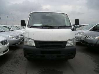 2003 Nissan Caravan Pictures