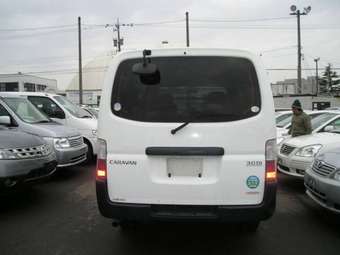 2003 Nissan Caravan Photos