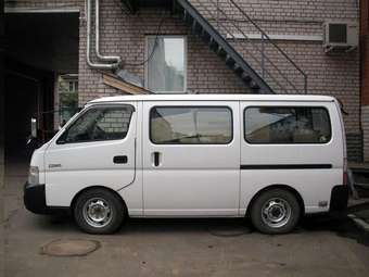 2003 Nissan Caravan Pictures