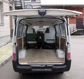 2003 Nissan Caravan Photos