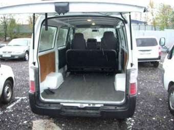 2003 Nissan Caravan Pictures