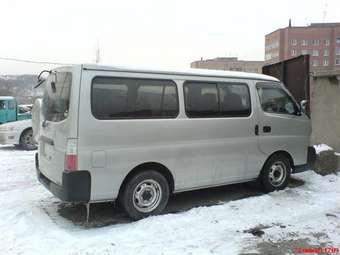 2003 Nissan Caravan Photos
