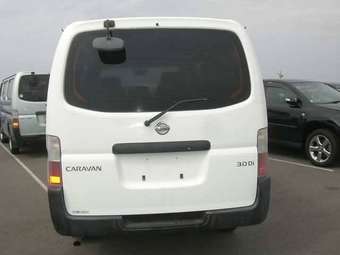 2003 Nissan Caravan Photos