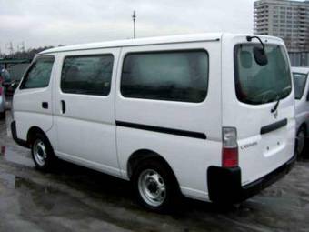 2003 Nissan Caravan Images