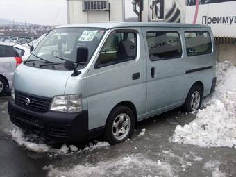 2003 Nissan Caravan Photos