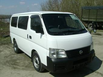 2003 Nissan Caravan Images