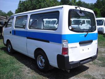 2003 Nissan Caravan Photos