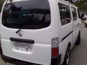 2003 Nissan Caravan Photos