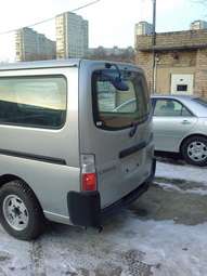 2004 Nissan Caravan Pictures