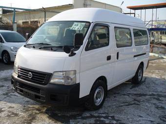 2004 Nissan Caravan Photos