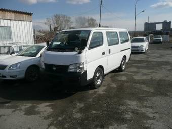 2004 Nissan Caravan Images