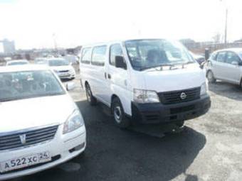 2004 Nissan Caravan Pictures