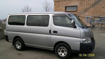 2004 Nissan Caravan Pictures