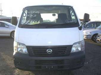 2005 Nissan Caravan Pics