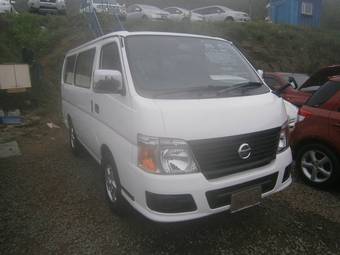 2011 Nissan Caravan Photos