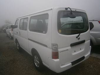 2011 Nissan Caravan Photos