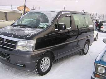 1998 Nissan Caravan Elgrand Images