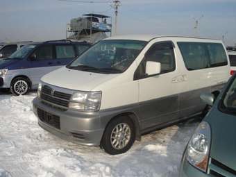 1999 Nissan Caravan Elgrand Photos