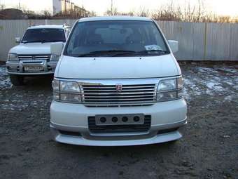 1999 Nissan Caravan Elgrand Pictures