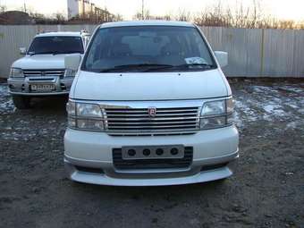 1999 Nissan Caravan Elgrand Pictures