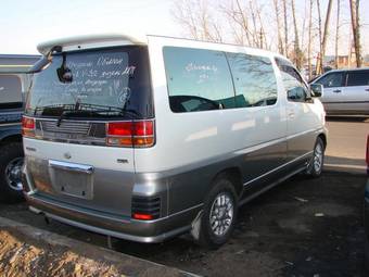 1999 Nissan Caravan Elgrand Photos