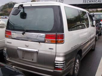 1999 Nissan Caravan Elgrand Wallpapers