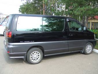 1999 Nissan Caravan Elgrand Pictures