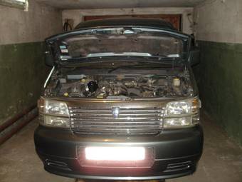 1999 Nissan Caravan Elgrand Photos