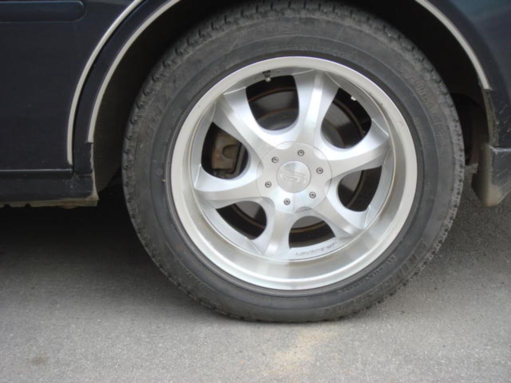 1999 Nissan Cedric