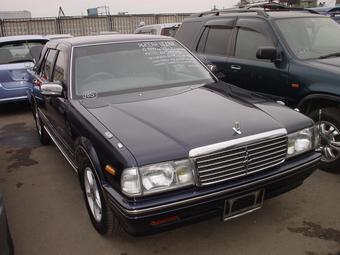 2000 Nissan Cedric