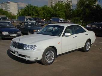 2000 Nissan Cedric