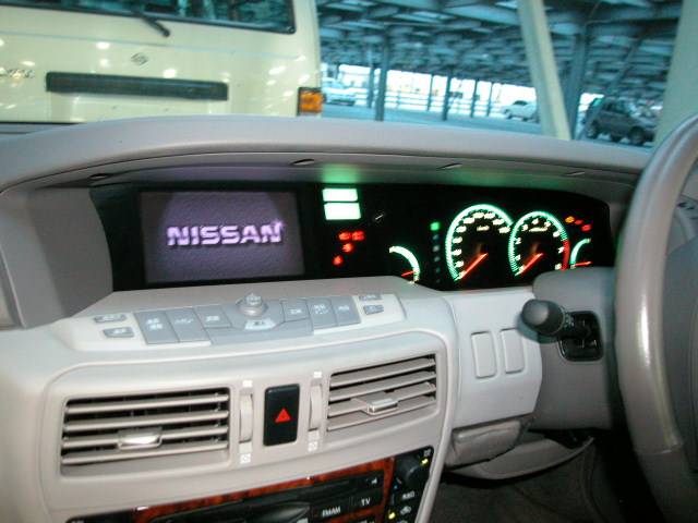 2000 Nissan Cedric