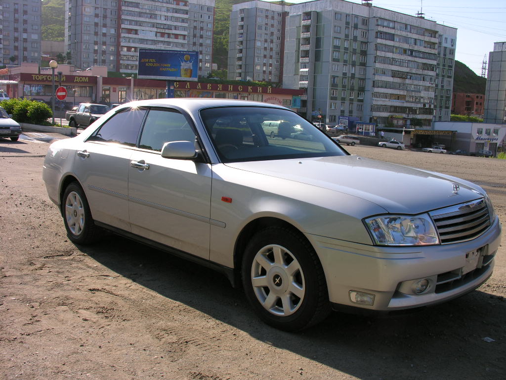 2000 Nissan Cedric