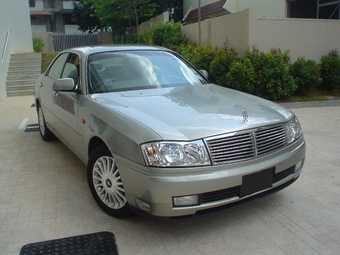 2000 Nissan Cedric