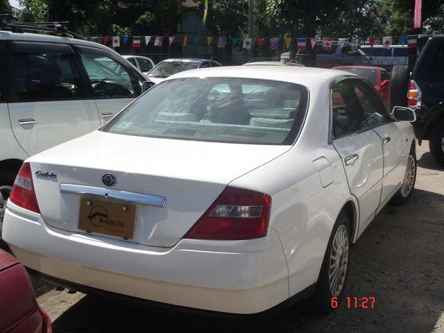 2000 Nissan Cedric